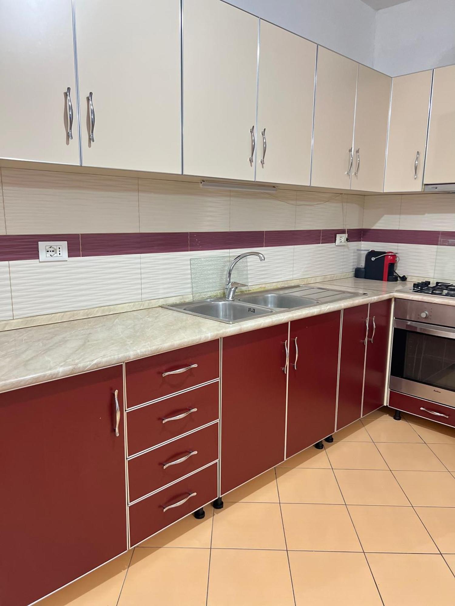 Leonard Apartment Тирана Екстериор снимка
